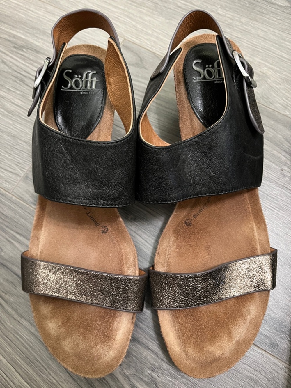 Sofft Black Leather Sandals with Metallic Brown Front Strap